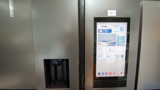 Samsung Bespoke AI Family Hub RS90F66BETEU Review