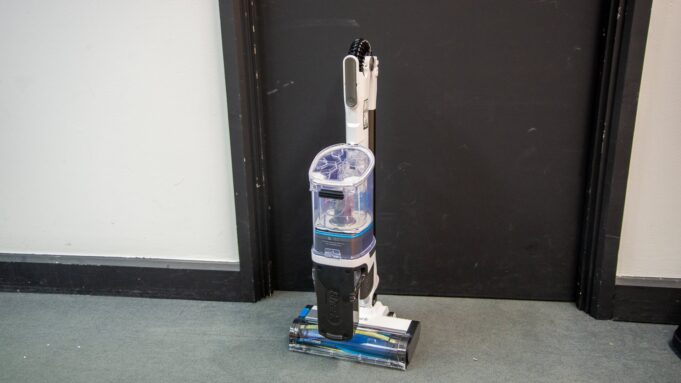 Shark PowerPro Pet Cordless Stick Vacuum IZ380UKT Review