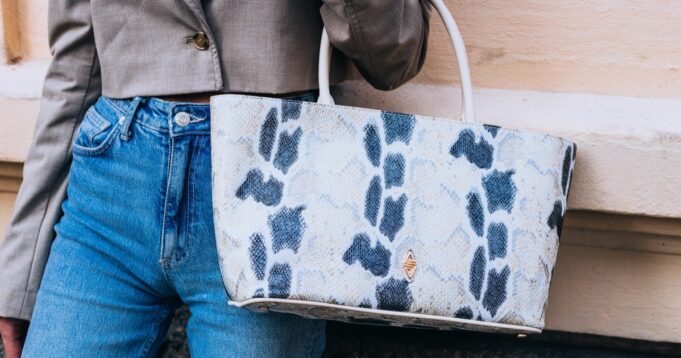 11 Popular Types of Tote Bags That Fit Your Lifestyle
