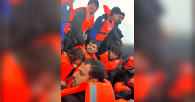 KINGDOM WITHOUT BORDERS: Farage Warns UK ‘Is in Peril’ as More Than 1200 Cross the English Channel in a Day – Defense Minister Admits Country Lost Control of Illegal Migration (VIDEOS) | The Gateway Pundit