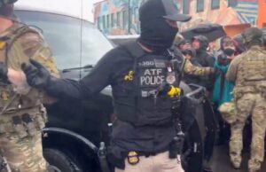 Far-Left Protestors Clash with Officers as Federal Agents Descend on Minneapolis Taco Restaurants (VIDEO) | The Gateway Pundit