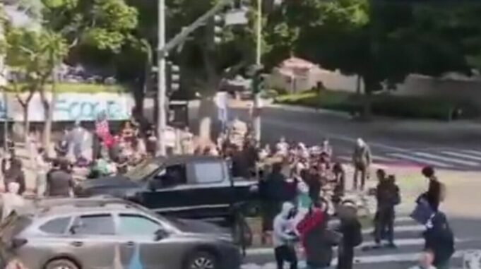 Pickup Truck Delivers Bionic Face Shields, Other Supplies to LA Rioters (Video) | The Gateway Pundit
