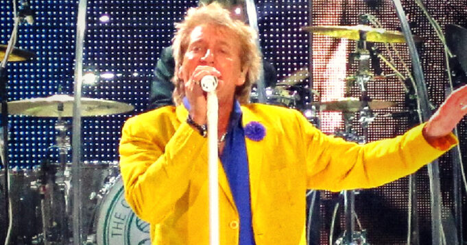 Legendary British Rocker Rod Stewart Criticizes Starmer’s Labour and the Conservatives, Urges UK Voters To ‘Give Nigel Farage a Chance’ at Premiership | The Gateway Pundit