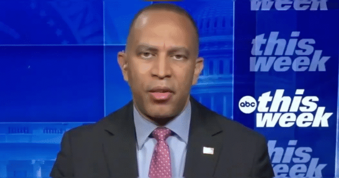 Democrat Infighting: Hakeem Jeffries Demands Socialist NYC Mayoral Candidate Mamdani ‘Clarify’ Defense of Genocidal ‘Intifada’ Chant | The Gateway Pundit