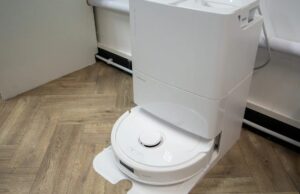 Roborock Qrevo S Robot Vacuum Cleaner has a £279 price cut in this stunning early Prime Day deal