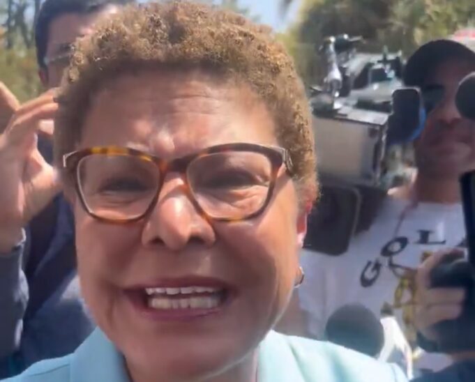 Los Angeles Mayor Karen Bass Confronts Federal Agents, Tries to Stop Lawful Immigration Raid (VIDEO) | The Gateway Pundit