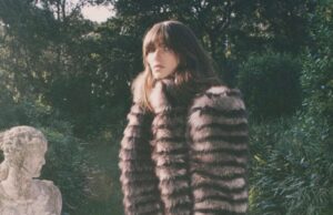 Chloé Heads to the South of France for Winter 2025 Ad