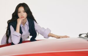 Jisoo Makes Preppy Cool in Tommy Hilfiger Fall 2025 Ad