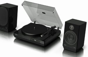 Philips returns to home hi-fi with the Fidelio FT1 turntable