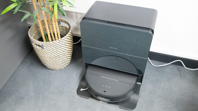 Roborock-Saros-10-hero-1.jpg