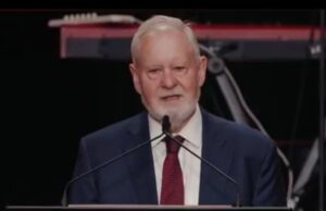 Hillsdale College President Dr. Larry Arnn Gives Honorary Degree to Charlie Kirk (VIDEO) | The Gateway Pundit