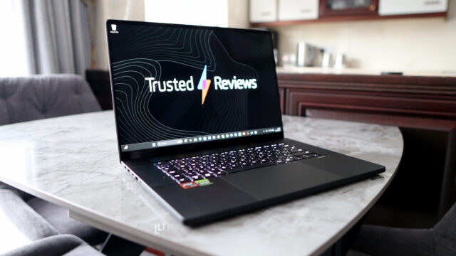 Asus-ProArt-P16-4K-Lumina-Pro-OLED-RTX-5090-3.jpg