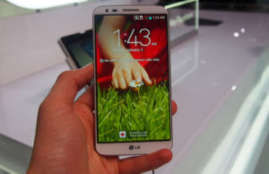 LG G2 UK release date confirmed alongside pricing details