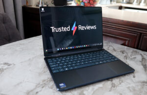 Lenovo Yoga 9i 2-in-1 Gen 10 Aura Edition Review