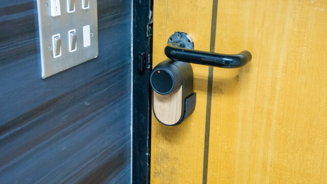 SwitchBot-Lock-Ultra-and-KeyPad-Vision-hero.jpg
