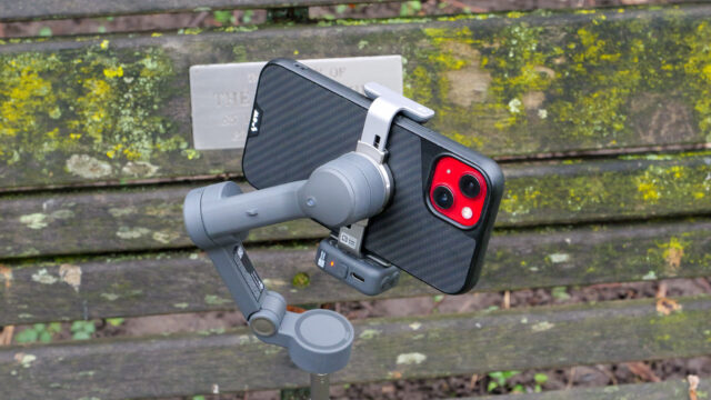 dji-osmo-mobile-7p-phone-mounted.jpg