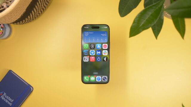 iPhone-Air-top-down-home-screen-scaled.jpg