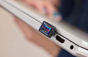 Sandisk’s ridiculously tiny 1TB USB-C drive can be left in your laptop