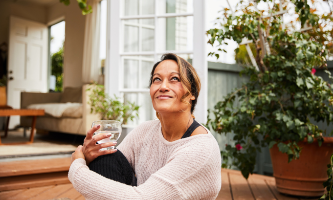 Women In Their 50s Say This Collagen Powder Is A+ For Healthy Skin & Hair