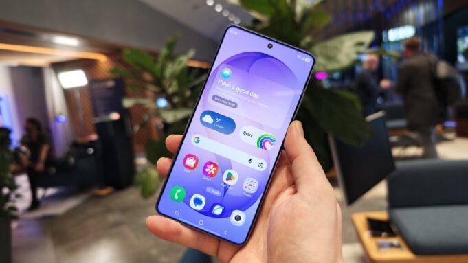 O2 is the first UK network to launch satellite-powered data – and it works with the Galaxy S26