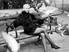 Emma Chamberlain Hits NYC for Stuart Weitzman Spring 2026 Ad