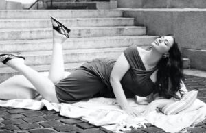 Ashley Graham is the Ultimate Muse for Stuart Weitzman – Fashion Gone Rogue