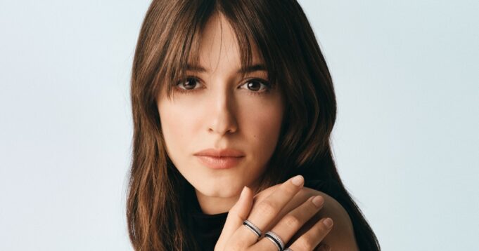 Daisy Edgar-Jones Shines in Boucheron’s New Mini Rings