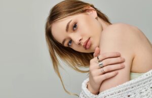 How to Build a Minimalist Ring Collection That Lasts