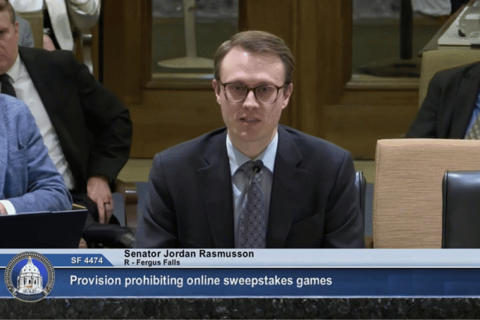 Minnesota sweepstakes ban bill advances through committee