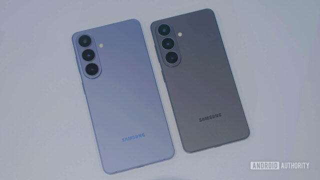 Samsung-Galaxy-S26-Plus-Cobalt-Violet-vs-Galaxy-S26-Sky-Blue.jpg