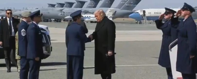 Families Of Fallen US Troops Don’t Allow Trump To Bring Cameras To Dignified Transfer