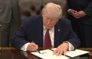 Cognitively Declining Trump Wants Praise For Being Able To Sign His Name