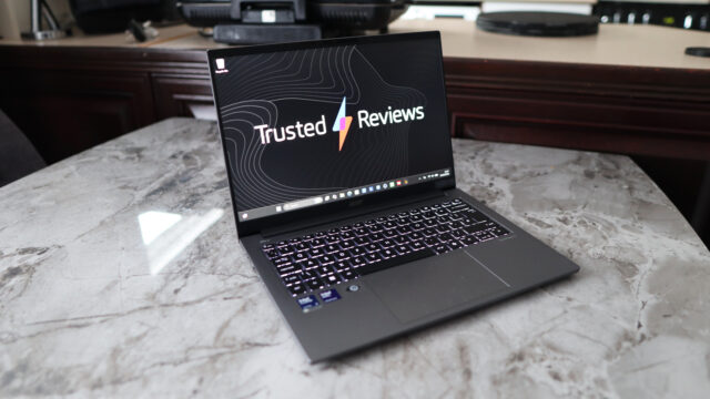 Acer-TravelMate-X4-14-AI-1.jpg