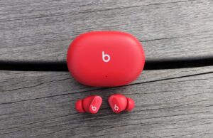 Apple patches eavesdropping vulnerability in Beats Studio Buds