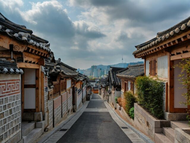 The-infamous-Anguk-street-in-Seoul-South-Korea.jpg