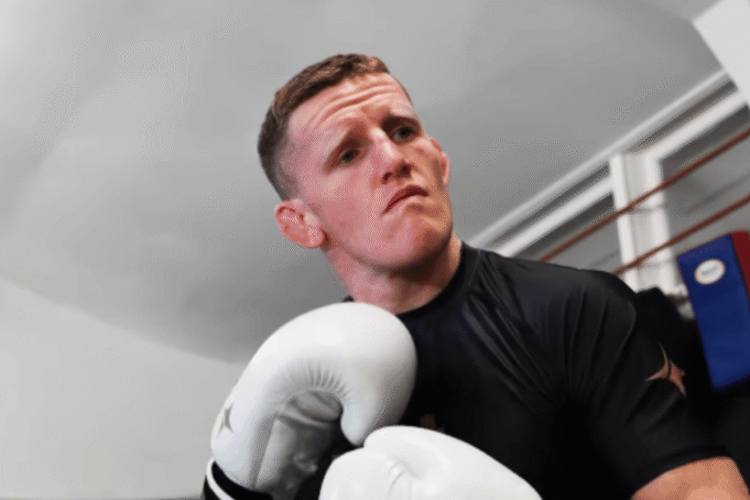 Australian MMA fighter warned over illegal gambling ads
